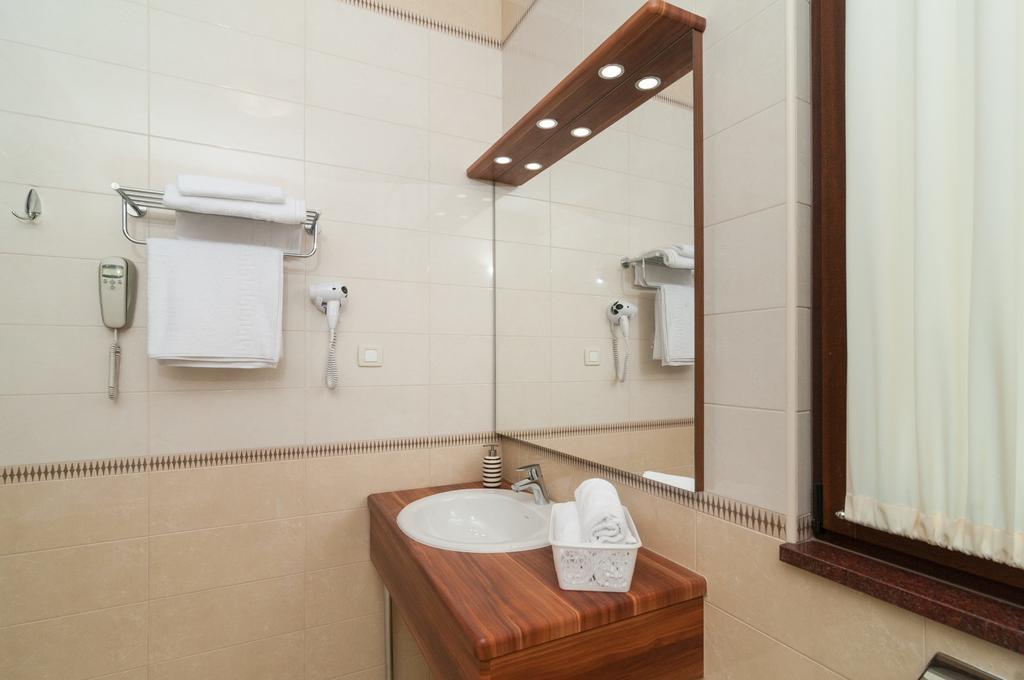 Luxury Rooms Near The Beach1 スプリト エクステリア 写真